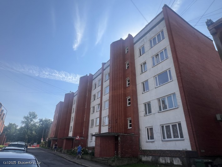 103. sērijas vienistabas dzīvoklis - Lāpstu 15, 63